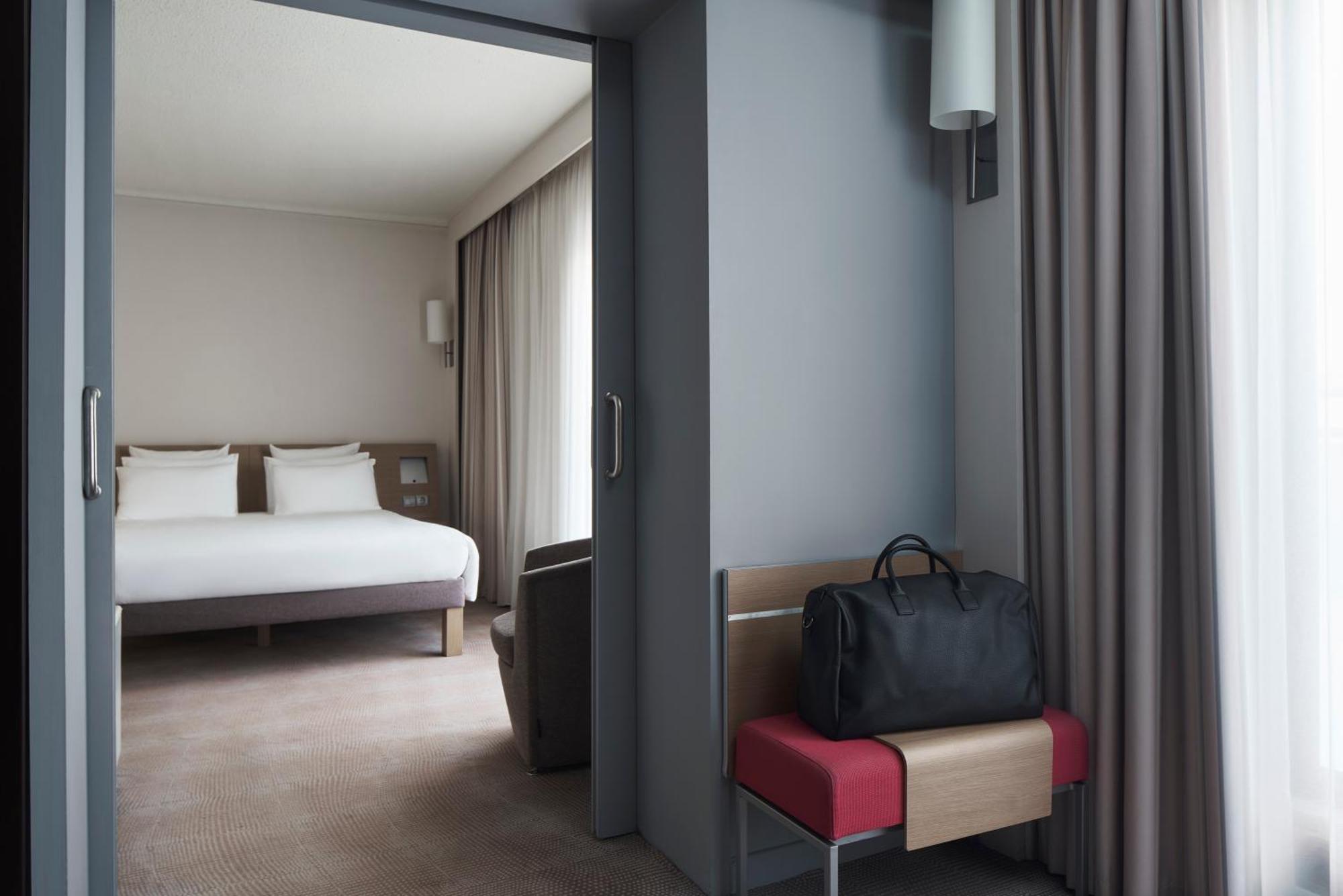 Novotel Athens Atenas Exterior foto