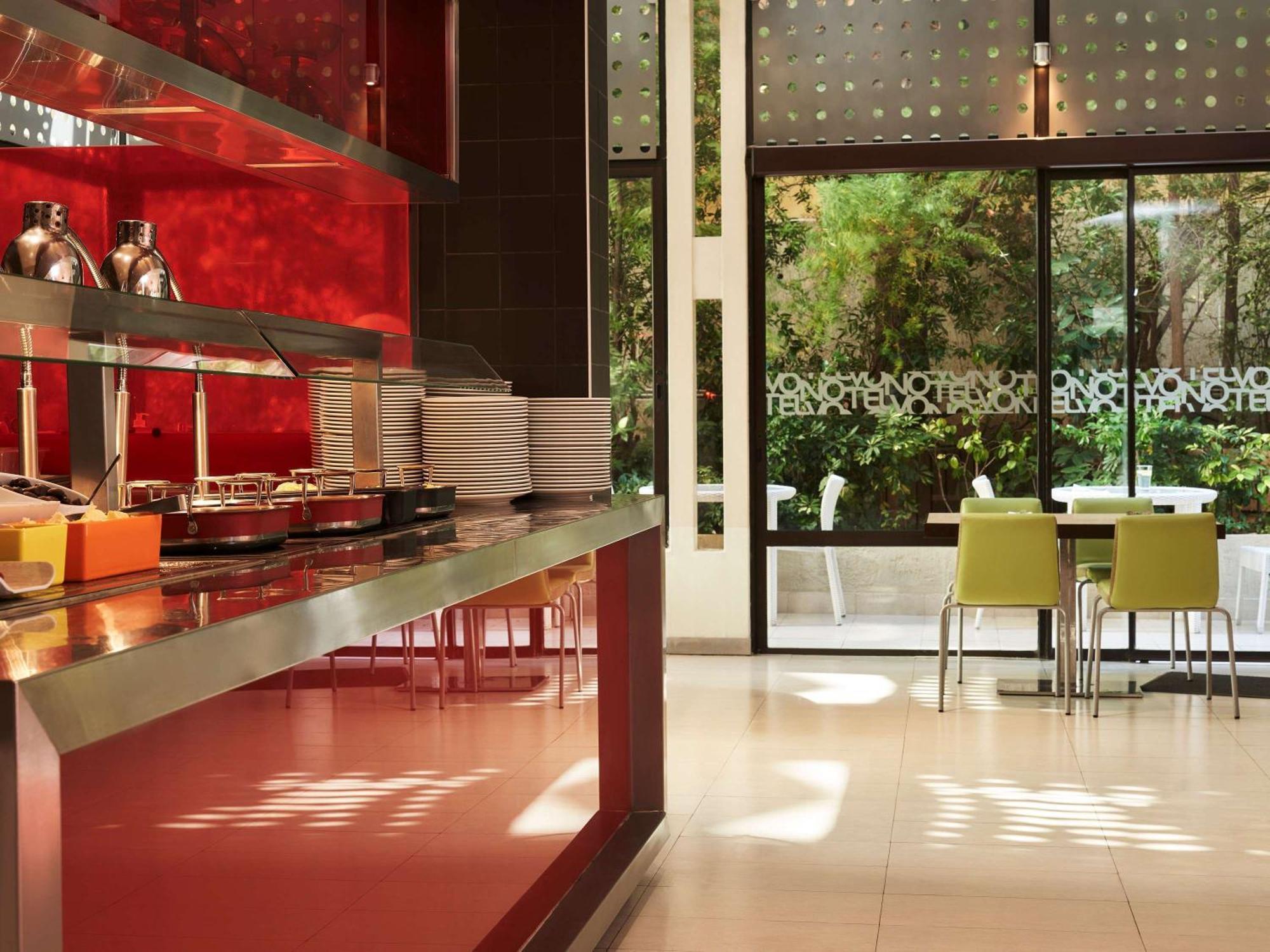 Novotel Athens Atenas Exterior foto