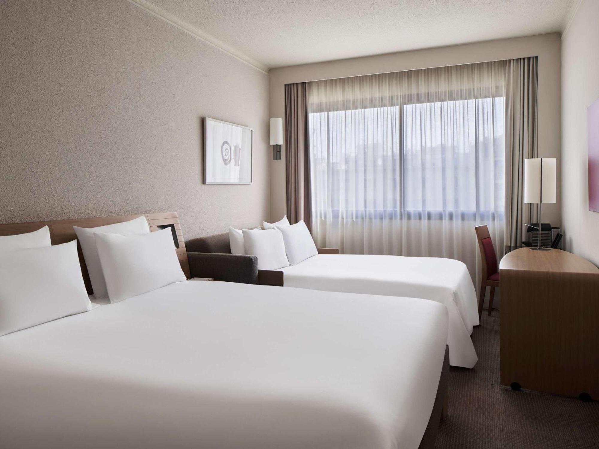 Novotel Athens Atenas Exterior foto
